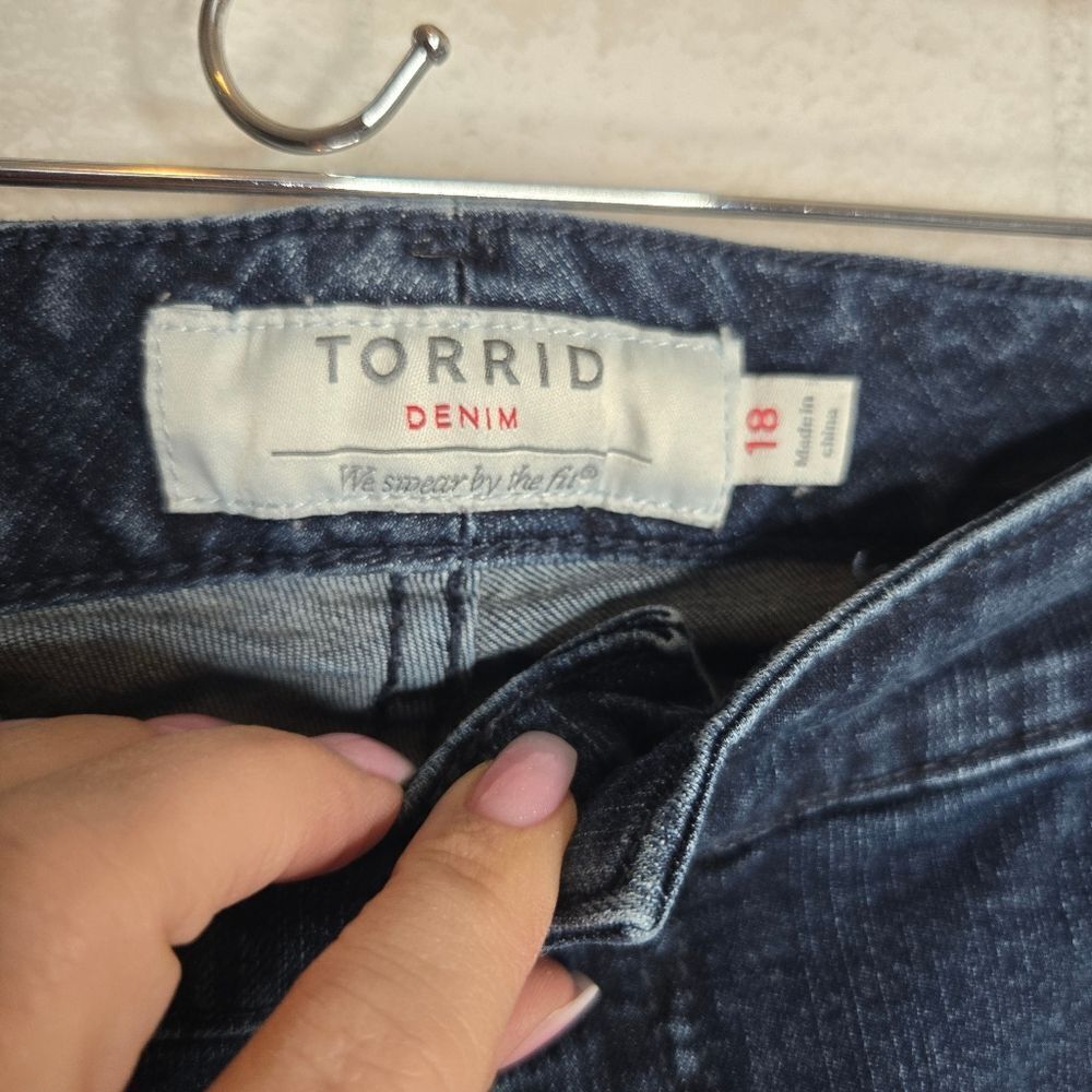 Torrid Mid Rise Skinny Jeans - Picture 5 of 5